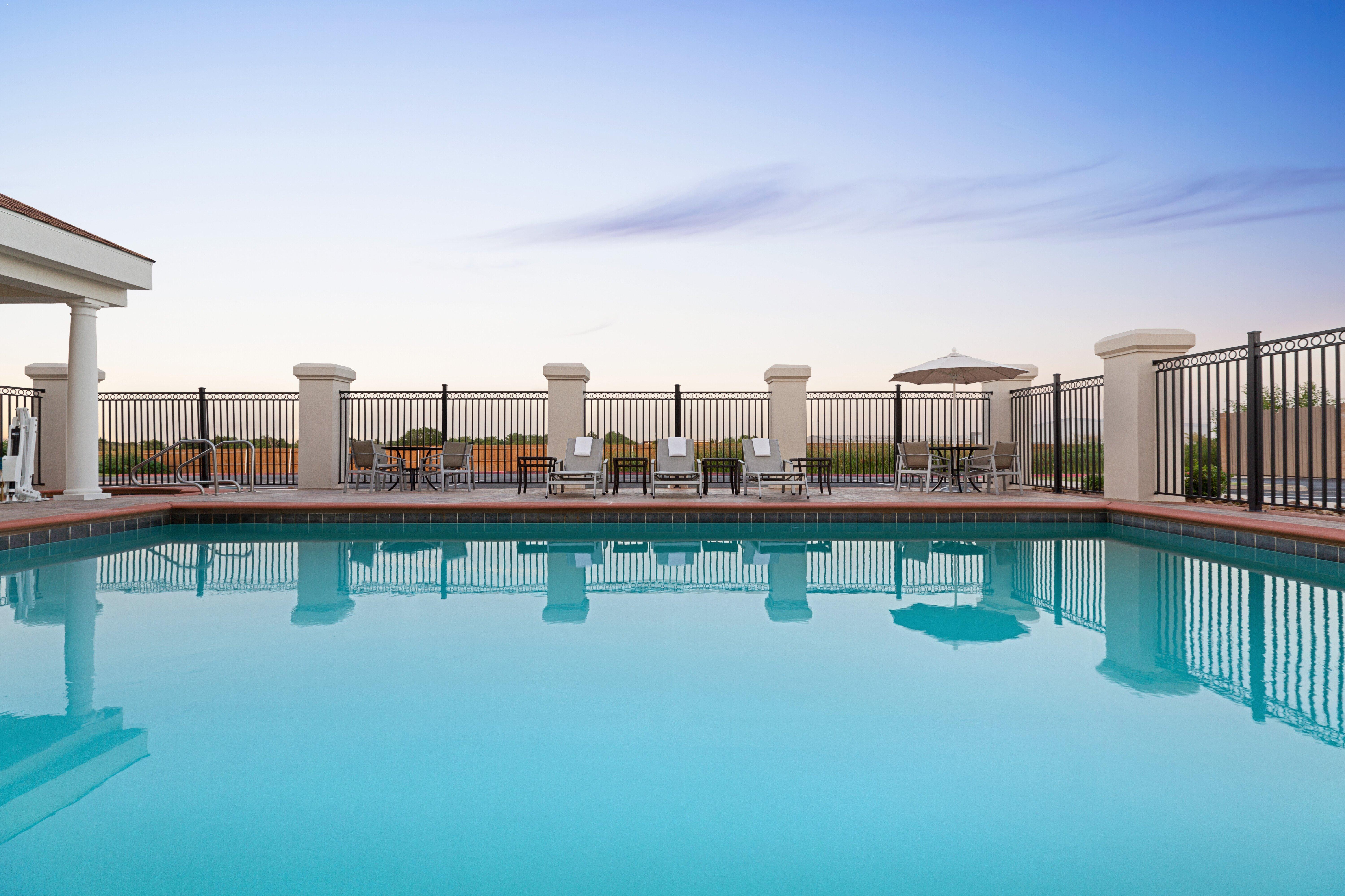 Holiday Inn Express Hotel & Suites Shawnee I-40 By Ihg Eksteriør bilde